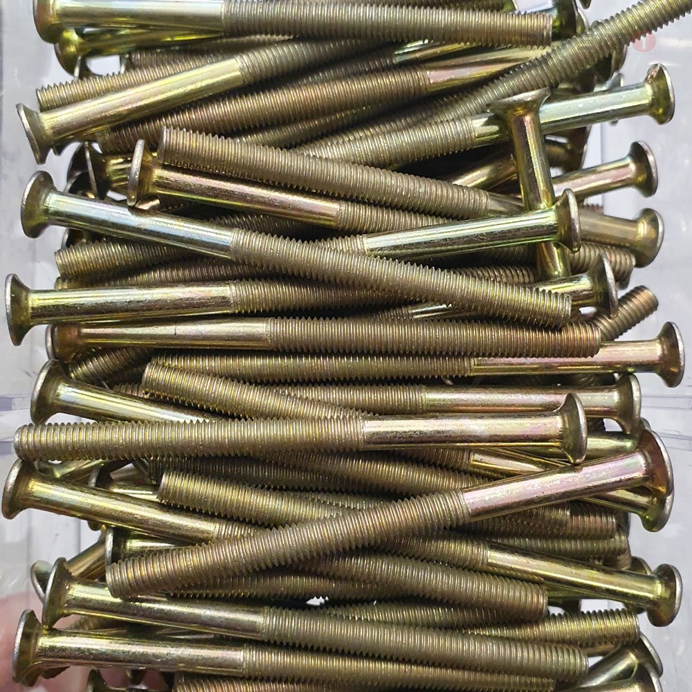 7400768
