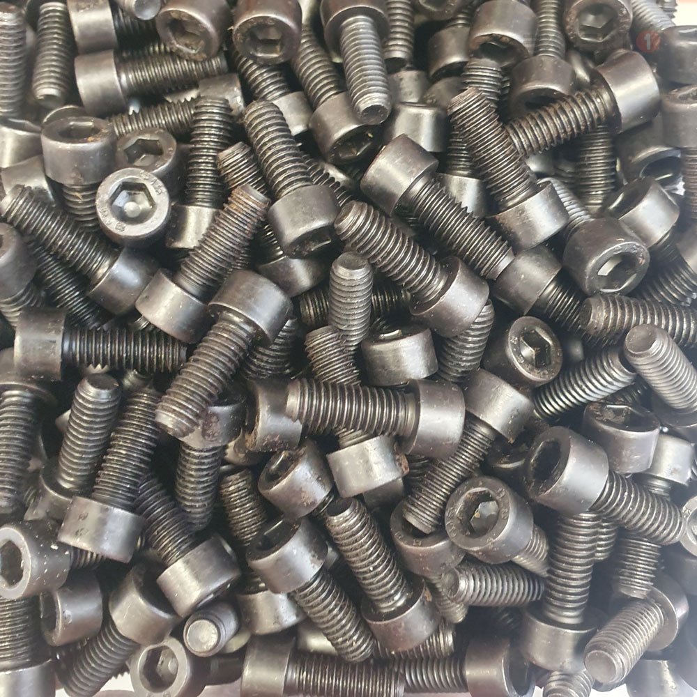 7400868