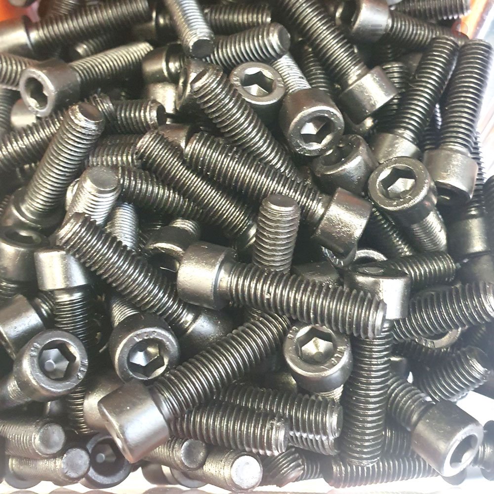 7400875
